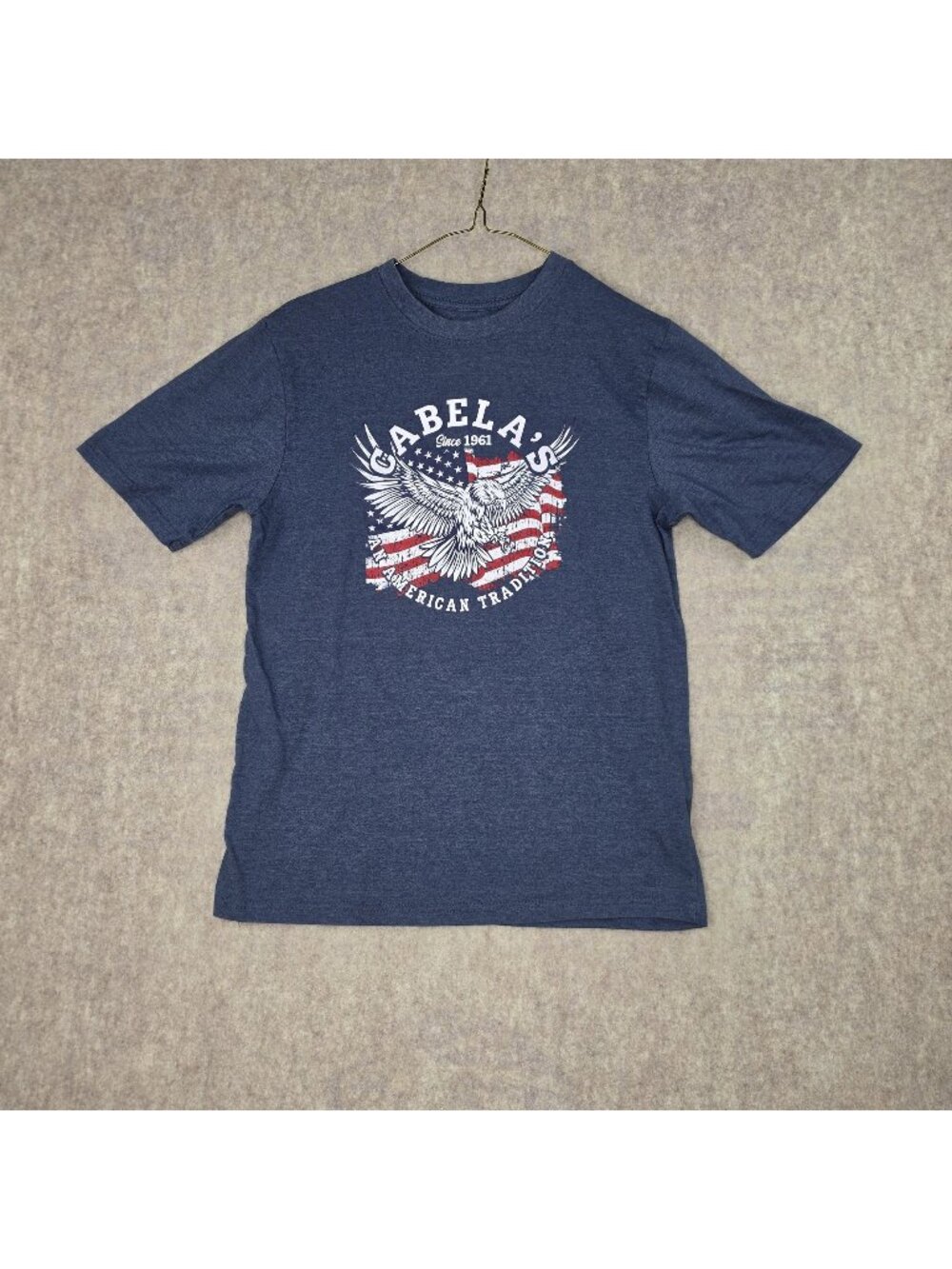 CabelaS Mens Graphic T Shirt Navy Blue Eagle Flag Cotton Blend Size S Casual